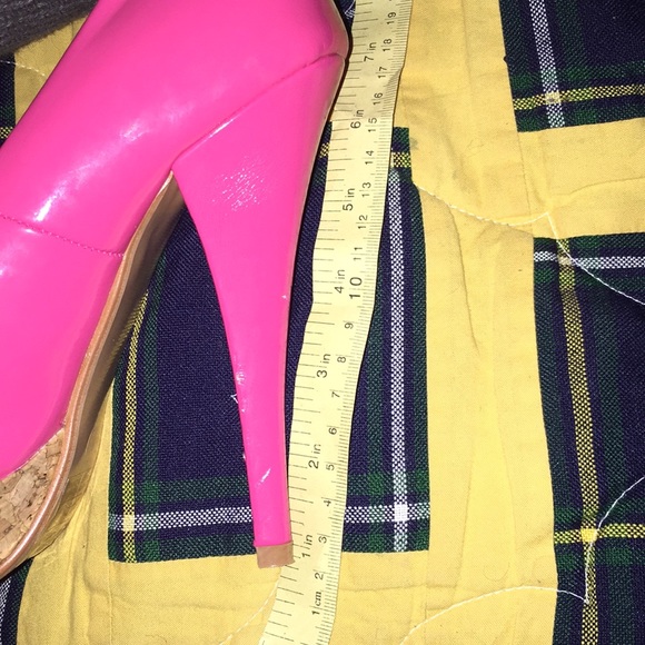 NWOT Hot pink platform heels - Picture 4 of 4